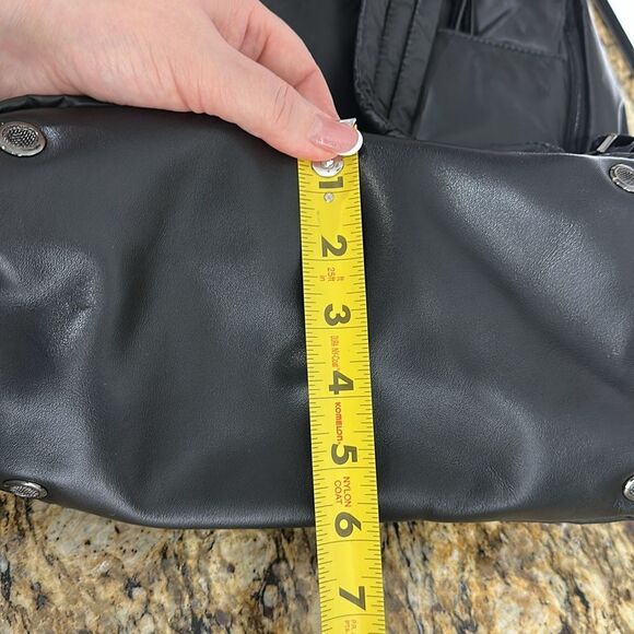 Caraa Stratus Travel Modern Medium Backpack In Black - Picture 11 of 14